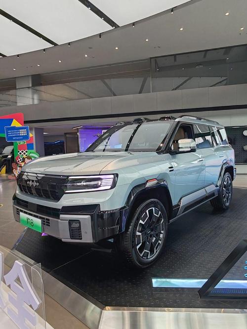 成都新都区诚吉迈企业管理咨询比亚迪方程豹硬派越野的爆款，英菲尼迪35周年与你共成长
